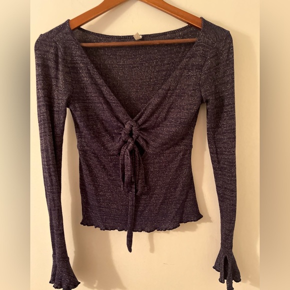 Free People Intimately V Neck knit front bow tie flutter cuffs slits size XS - Picture 1 of 9